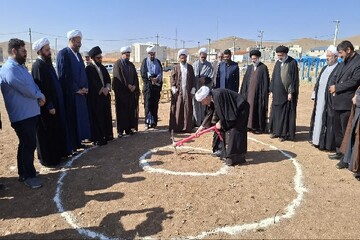 کلنگ‌زنی ساختمان جدید مدیریت حوزه علمیه چهارمحال و بختیاری