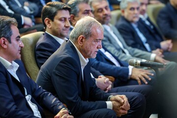 رونمایی از نخستین ربات پستچی و نسل سوم نشانی استاندارد