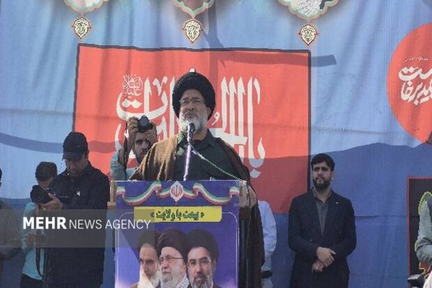 آیت الله حسینی: ملت ایران پیروز میدان مقاومت است