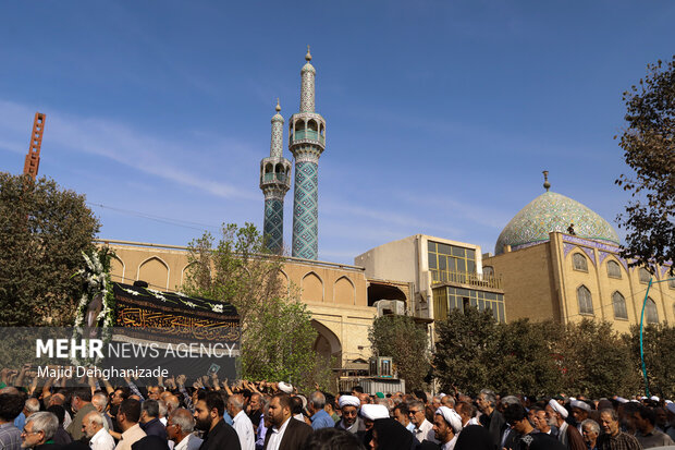 تشییع پیکر آیت‌الله سید علیرضا حیدری در <a href='https://sayeb.ir/tag/%db%8c%d8%b2%d8%af'></div>یزد</a>