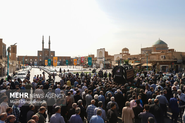 تشییع پیکر آیتالله سید علیرضا حیدری در <a href='https://sayeb.ir/tag/%db%8c%d8%b2%d8%af'></div>یزد</a>