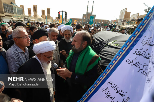 تشییع پیکر آیتالله سید علیرضا حیدری در <a href='https://sayeb.ir/tag/%db%8c%d8%b2%d8%af'></div>یزد</a>