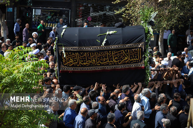 تشییع پیکر آیت‌الله سید علیرضا حیدری در <a href='https://sayeb.ir/tag/%db%8c%d8%b2%d8%af'></div>یزد</a>