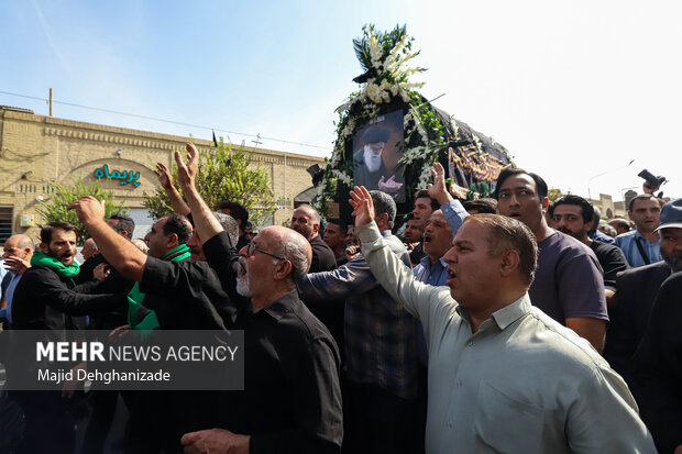 تشییع پیکر آیتالله سید علیرضا حیدری در <a href='https://sayeb.ir/tag/%db%8c%d8%b2%d8%af'></div>یزد</a>