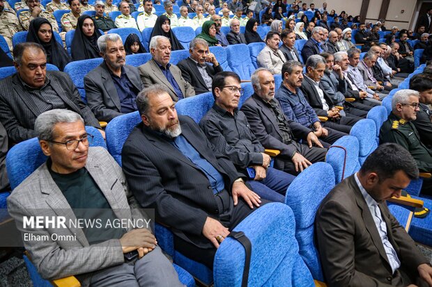 اجلاسیه شهدای انتظامی استان کردستان در <a href='https://sayeb.ir/tag/%d8%b3%d9%86%d9%86%d8%af%d8%ac'></div>سنندج</a>