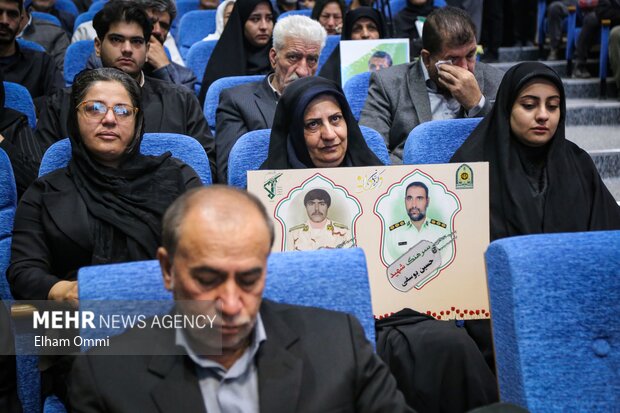 اجلاسیه شهدای انتظامی استان کردستان در <a href='https://sayeb.ir/tag/%d8%b3%d9%86%d9%86%d8%af%d8%ac'></div>سنندج</a>