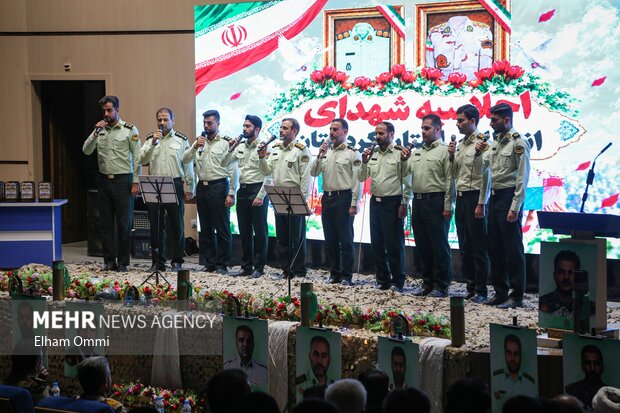 اجلاسیه شهدای انتظامی استان کردستان در <a href='https://sayeb.ir/tag/%d8%b3%d9%86%d9%86%d8%af%d8%ac'></div>سنندج</a>