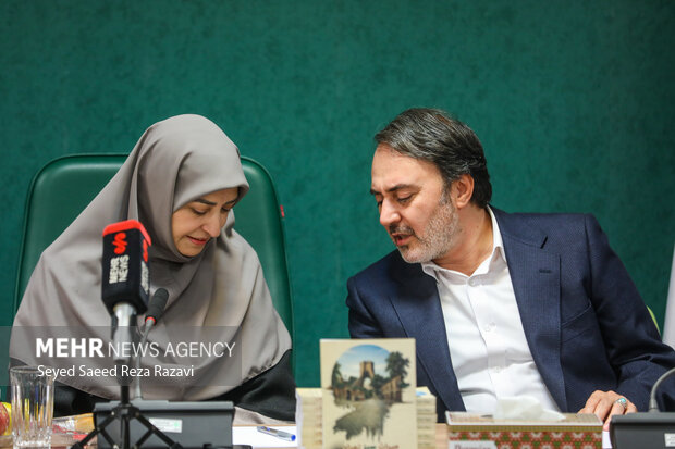 آیین رونمایی از کتاب «میراث سبز تهران»
