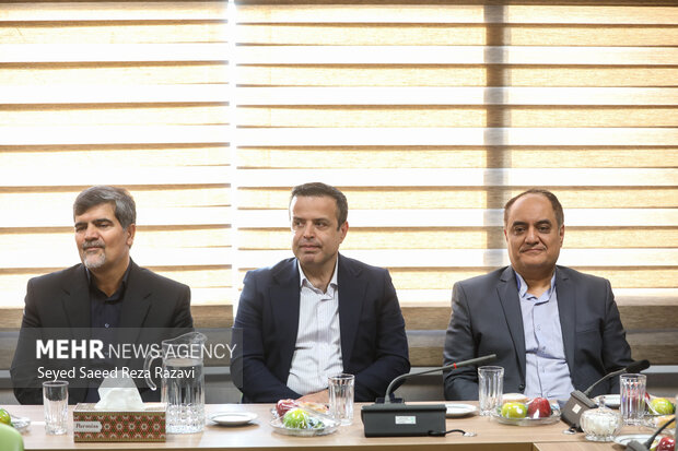 آیین رونمایی از کتاب «میراث سبز تهران»