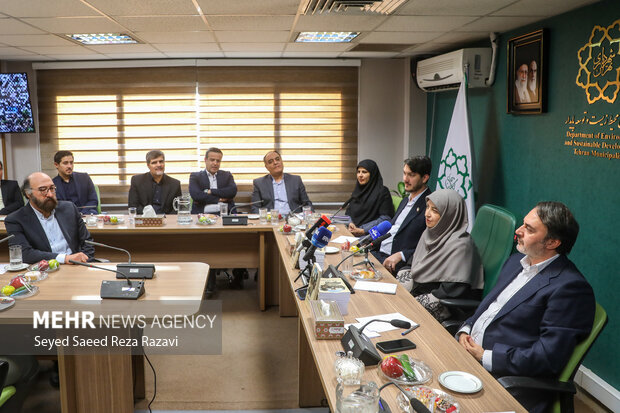 آیین رونمایی از کتاب «میراث سبز تهران»