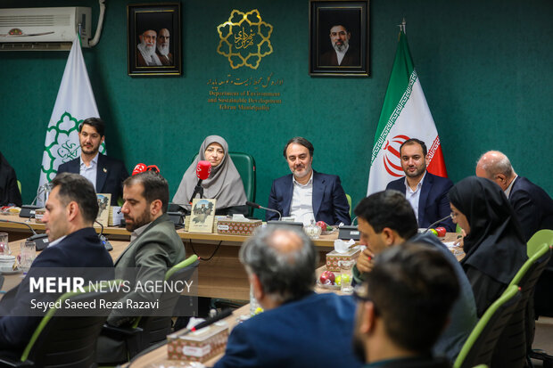 آیین رونمایی از کتاب «میراث سبز تهران»