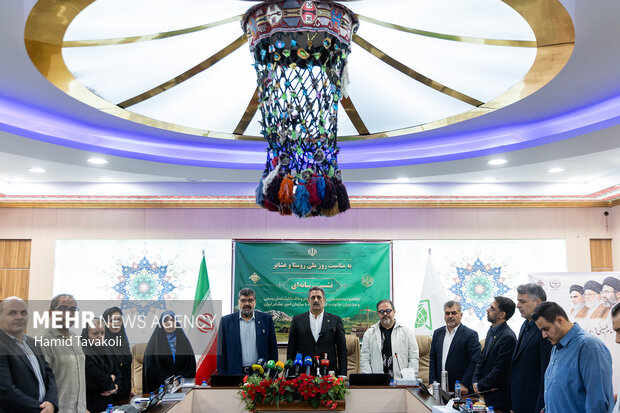 امضای تفاهمنامه همکاری مرکز وکلا و <a href='https://sayeb.ir/tag/%d8%b3%d8%a7%d8%b2%d9%85%d8%a7%d9%86-%d8%a7%d9%85%d9%88%d8%b1-%d8%b9%d8%b4%d8%a7%db%8c%d8%b1-%d8%a7%db%8c%d8%b1%d8%a7%d9%86'></div>سازمان امور عشایر ایران</a>