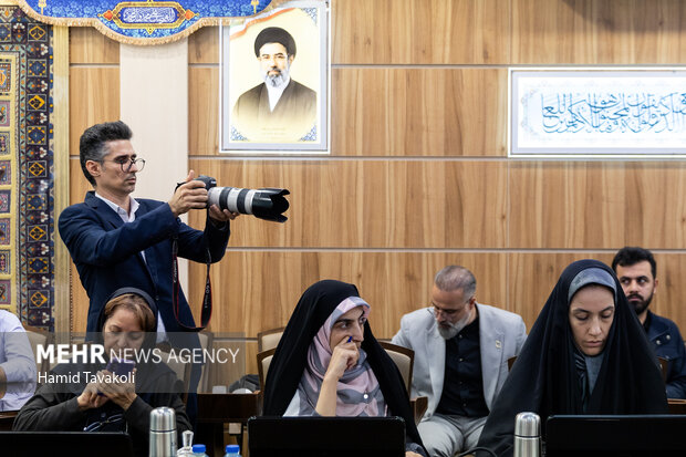 امضای تفاهمنامه همکاری مرکز وکلا و <a href='https://sayeb.ir/tag/%d8%b3%d8%a7%d8%b2%d9%85%d8%a7%d9%86-%d8%a7%d9%85%d9%88%d8%b1-%d8%b9%d8%b4%d8%a7%db%8c%d8%b1-%d8%a7%db%8c%d8%b1%d8%a7%d9%86'></div>سازمان امور عشایر ایران</a>