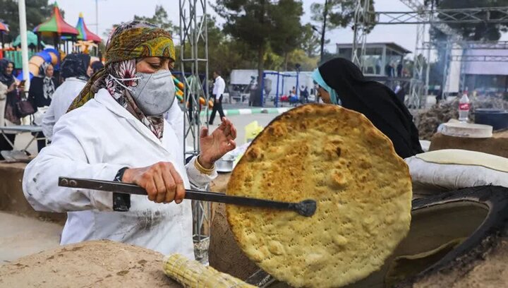 آغاز چهارمین جشنواره ملی نان؛ عطر نانهای اصیل ایرانی در کرمان میپیچد آغاز چهارمین جشنواره ملی نان؛ عطر نانهای اصیل ایرانی در کرمان میپیچد