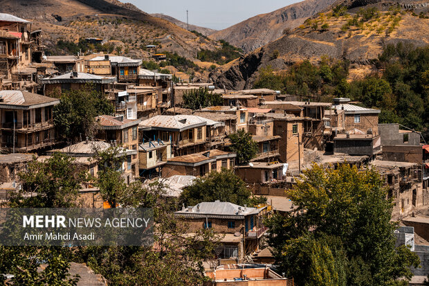 روستای پلکانی در دل کوه های بینالود