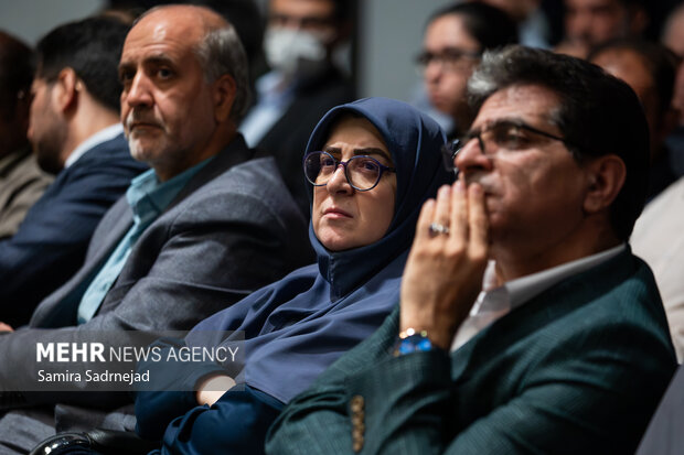 رونمایی از مستند «تولید در آتش»