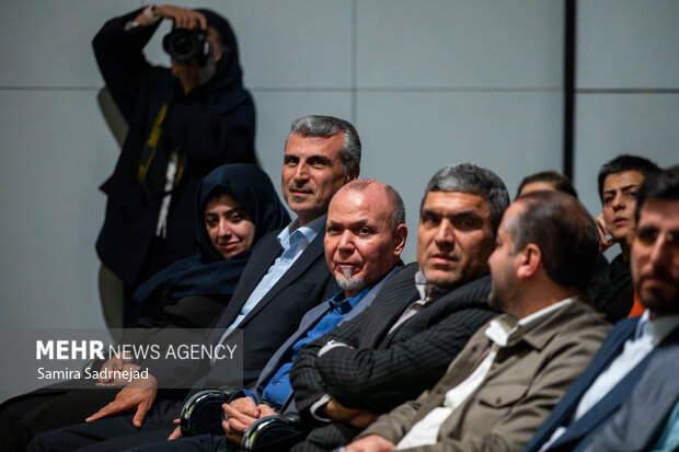 رونمایی از مستند «تولید در آتش»