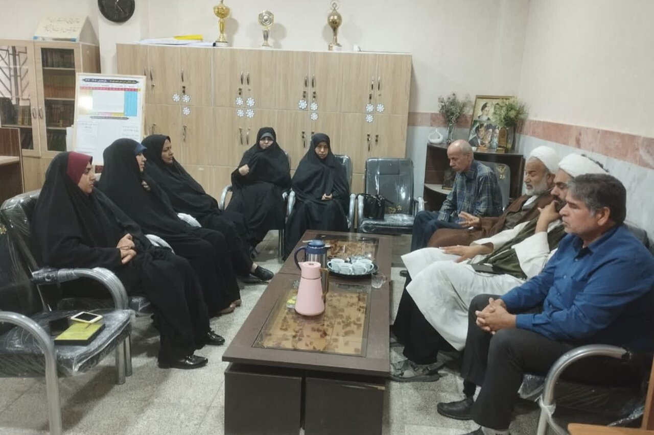 امام جمعه دشتستان: مدارس شاهد باید به الگوی تربیت دینی تبدیل شوند امام جمعه دشتستان: مدارس شاهد باید به الگوی تربیت دینی تبدیل شوند