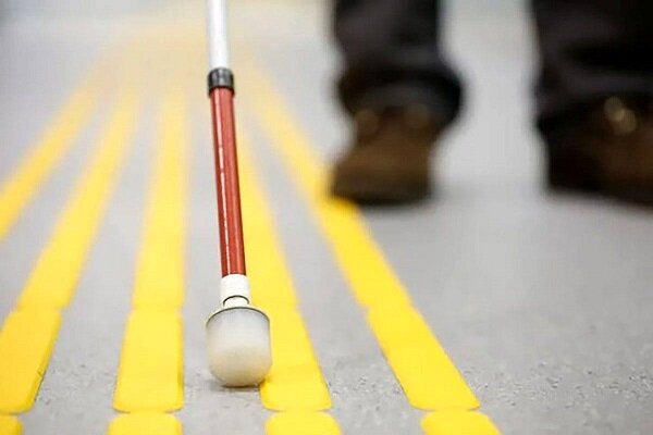 برای عبور از شهر، فقط عصای سفید کافی نیست!