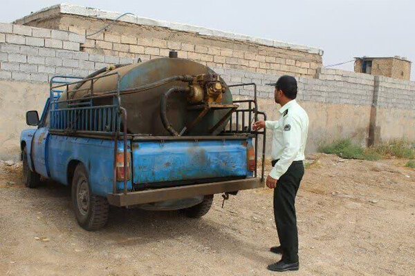 کشف محموله نفتی قاچاق در آذرشهر کشف محموله نفتی قاچاق در آذرشهر