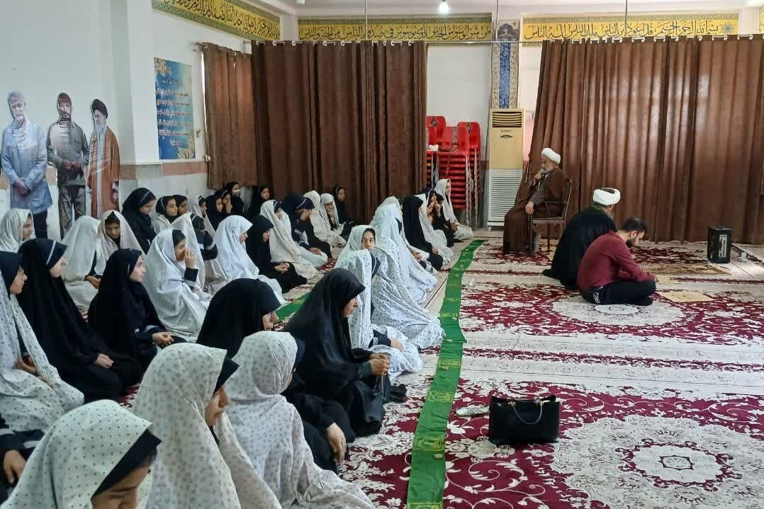 امام جمعه دشتستان: علم و ایمان دو بال تعالی انسان هستند امام جمعه دشتستان: علم و ایمان دو بال تعالی انسان هستند