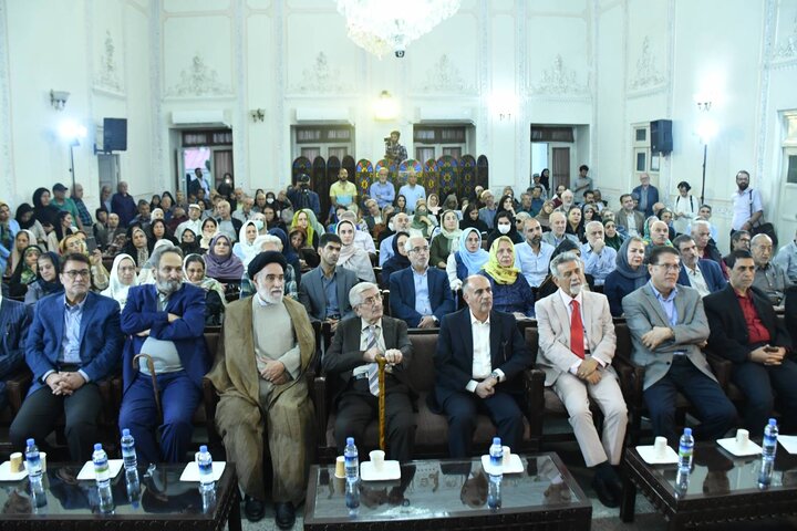 حافظ را با فال نمی‌توان شناخت؛ روایت استادان از راز ماندگاری غزل‌ها