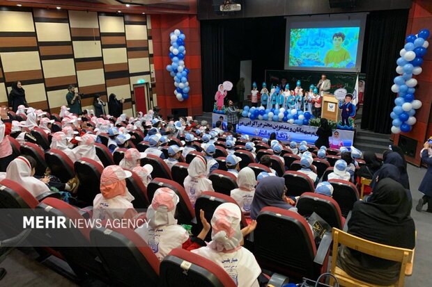 جشن «زنگ آب و ایثار» با حضور دانش‌آموزان شمال تهران برگزار شد