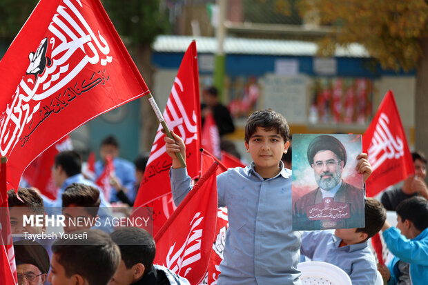 نهضت خونخواهی دانش‌آموزان همدان