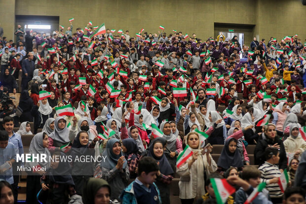 همایش ملی <a href='https://sayeb.ir/tag/%d8%b1%d9%88%d8%b2-%da%a9%d9%88%d8%af%da%a9'></div>روز کودک</a> در <a href='https://sayeb.ir/tag/%d8%aa%d8%a8%d8%b1%db%8c%d8%b2'>تبریز</a>