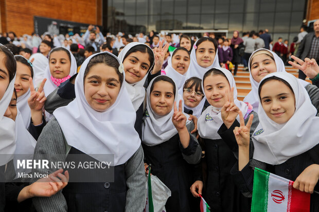 همایش ملی <a href='https://sayeb.ir/tag/%d8%b1%d9%88%d8%b2-%da%a9%d9%88%d8%af%da%a9'></div>روز کودک</a> در <a href='https://sayeb.ir/tag/%d8%aa%d8%a8%d8%b1%db%8c%d8%b2'>تبریز</a>