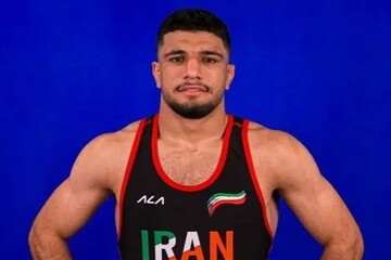 المصارع الايراني "مهمدي" يفوز بذهبية بطولة العالم للمصارعة الرومانية تحت 23 عاما