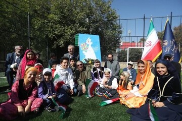 پوستر سی و یکمین جشنواره بین‌المللی تئاتر کودک در همدان رونمایی شد