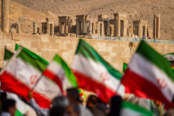 اجتماع جان‌فدایان ایران در تخت‌جمشید