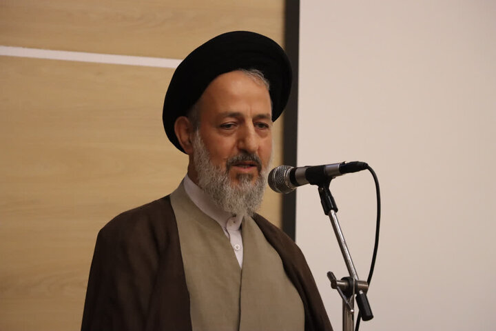 اصل‌نژادی: مداحان منادیان حقیقت مکتب اهل بیت(ع) هستند