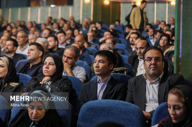روز دوم سفر معاون رئیس جمهور به تبریز