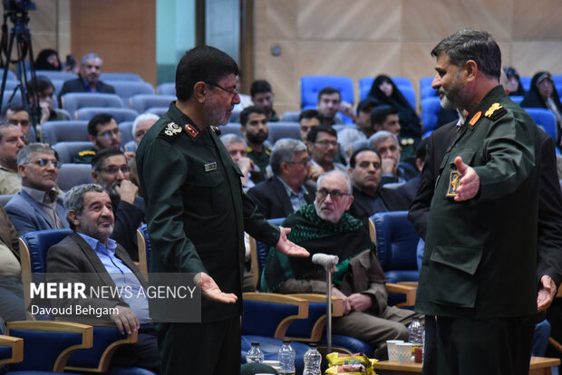 آیین رونمایی مکتوب و اطلس نبردهای خراسان بزرگ در دوران دفاع مقدس