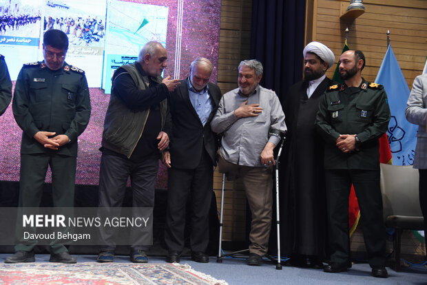 آیین رونمایی مکتوب و اطلس نبردهای خراسان بزرگ در دوران <a href='https://sayeb.ir/tag/%d8%af%d9%81%d8%a7%d8%b9-%d9%85%d9%82%d8%af%d8%b3'></div>دفاع مقدس</a>