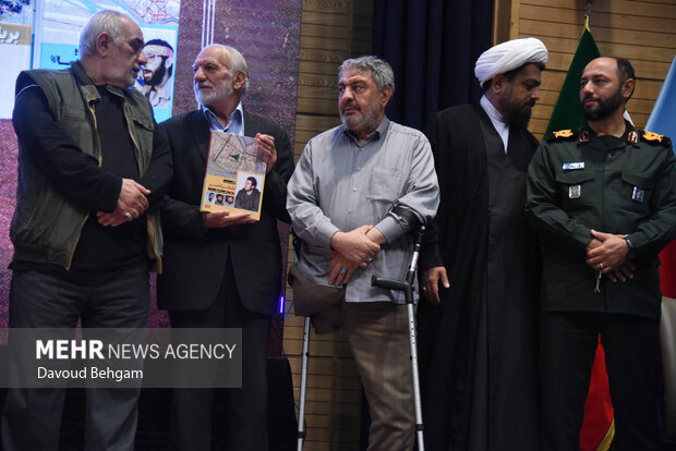 آیین رونمایی مکتوب و اطلس نبردهای خراسان بزرگ در دوران <a href='https://sayeb.ir/tag/%d8%af%d9%81%d8%a7%d8%b9-%d9%85%d9%82%d8%af%d8%b3'></div>دفاع مقدس</a>