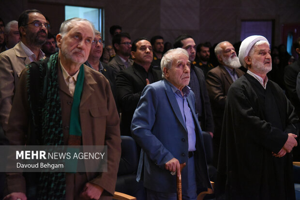 آیین رونمایی مکتوب و اطلس نبردهای خراسان بزرگ در دوران دفاع مقدس