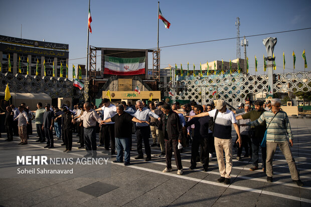 آموزش جانفدیان در میدان امام حسین(ع) آموزش جانفدیان در میدان امام حسین(ع)