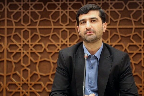 بادید خبرنگاران ۱۵ کشور از ظرفیت‌های صنعتی و مناطق آسیب‌دیده مرکزی