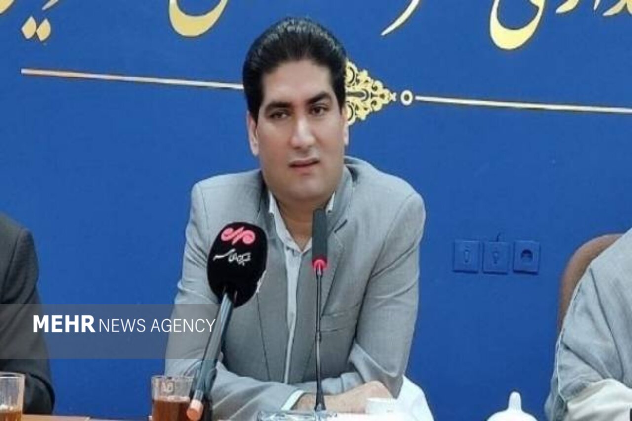 آیتی: توزیع نفت سفید به ازای هر خانوار در روستاهای اسفراین آغاز شد