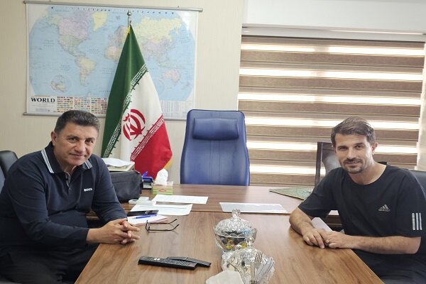 جلسه قلعه نویی با سرمربی تیم فوتبال جوانان