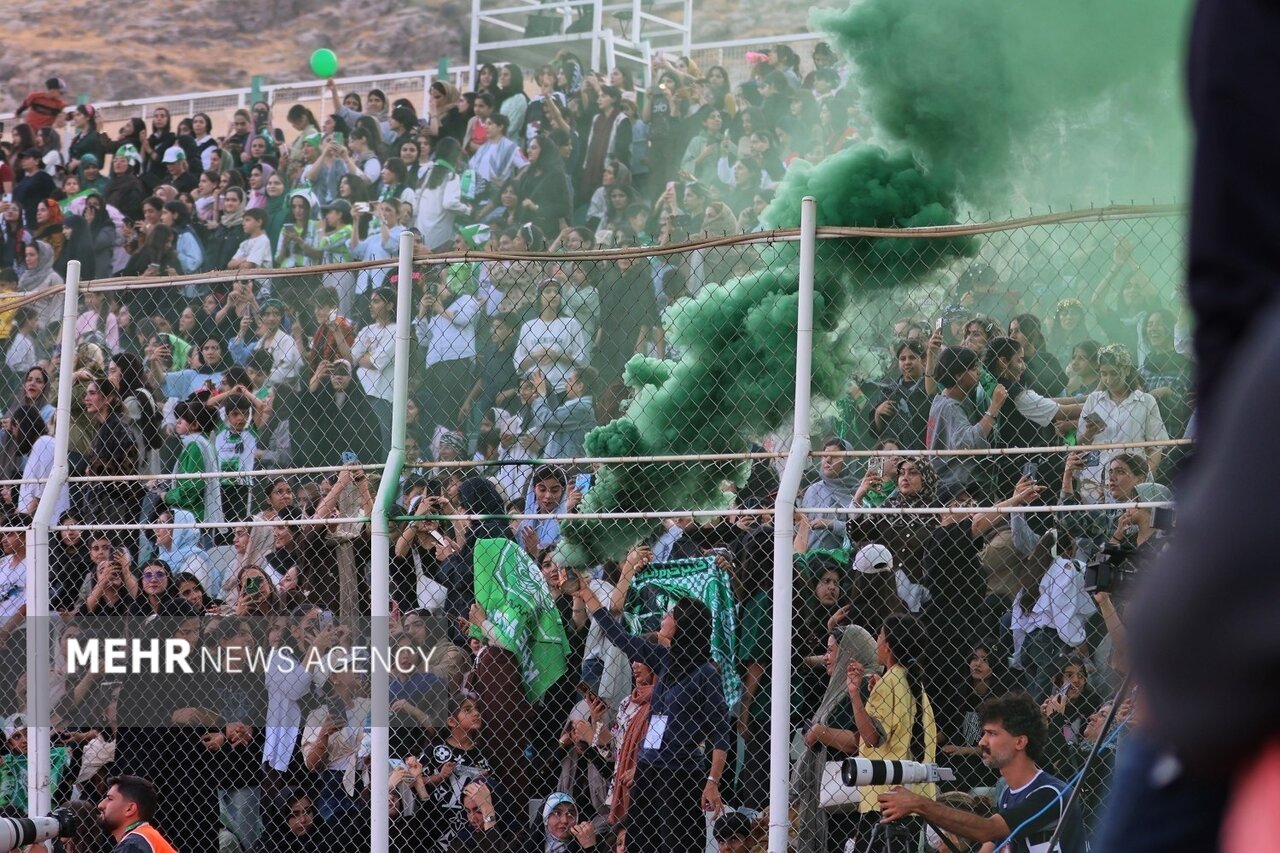 لیگ برتر فوتبال - خیبر خرم‌آباد و پرسپولیس تهران