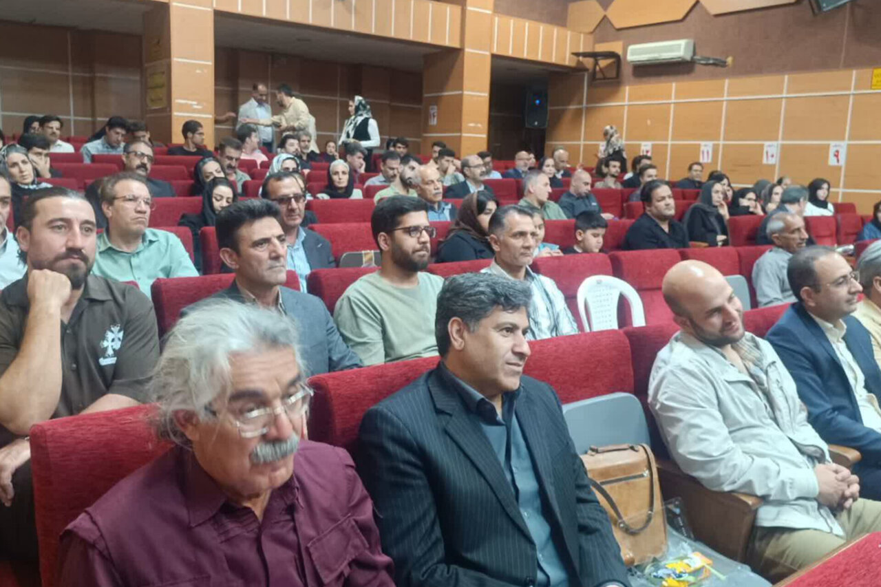 نخستین دوره فصل شعر بیان در ایلام برگزار شد