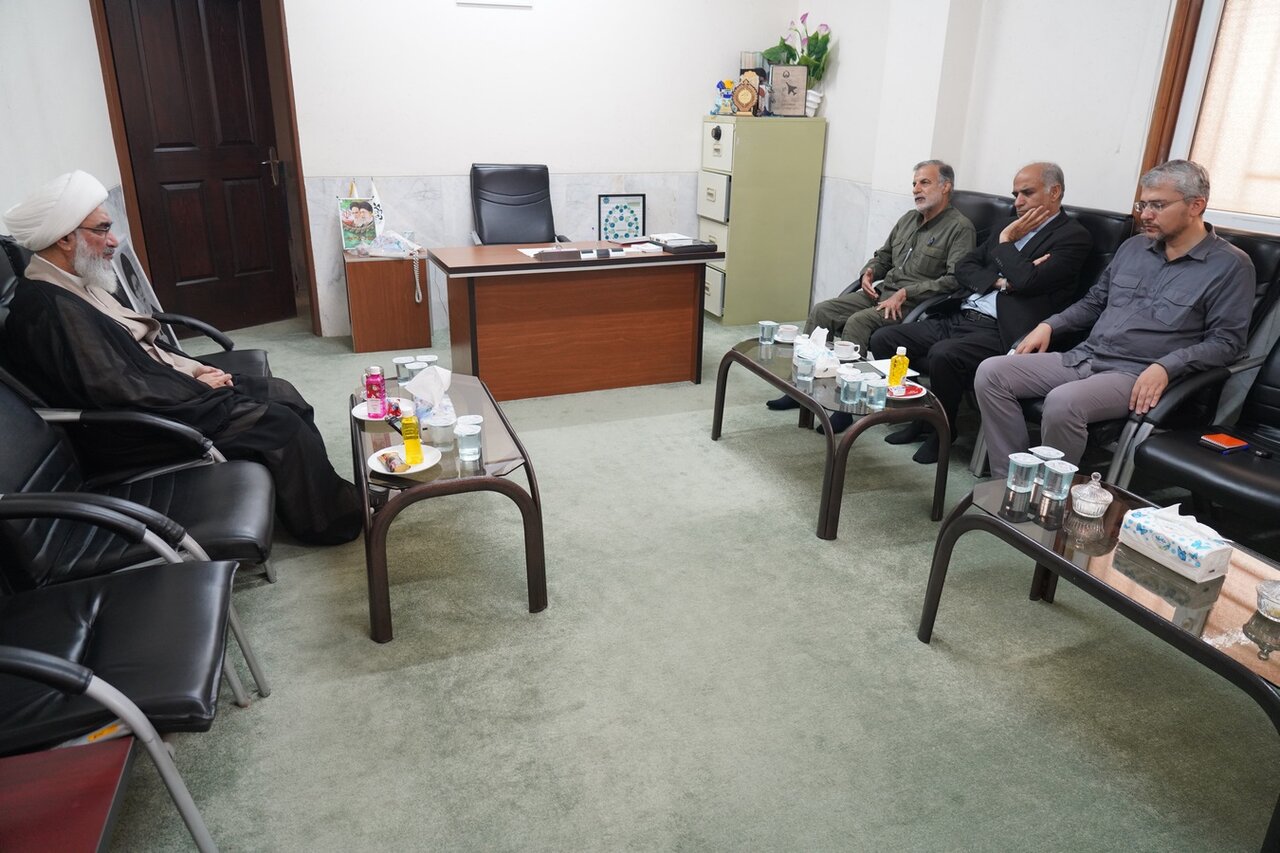 صفاییبوشهری: ظرفیت لنجهای بوشهر برای تأمین کالاهای اساسی استفاده شود صفاییبوشهری: ظرفیت لنجهای بوشهر برای تأمین کالاهای اساسی استفاده شود