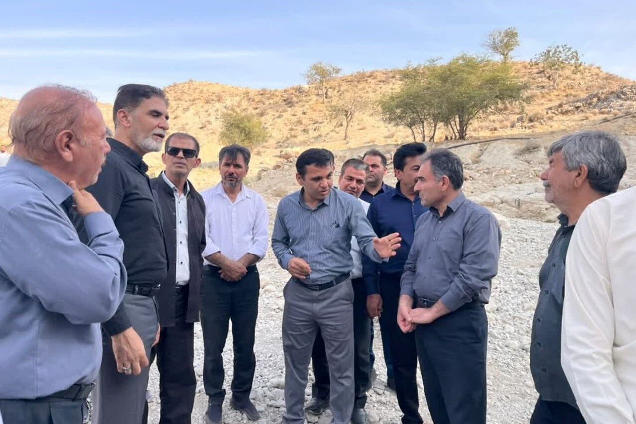 بیش از ۲۰ مصوبه عمرانی و خدماتی در سفر فرماندار دشتستان به بخش ارم