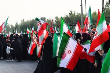 مردم جانفدای رشت با مهر از اتحاد مقدس می گویند