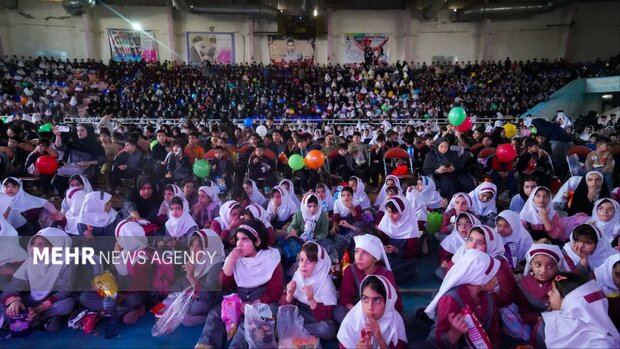 جشن «فضانوردان کوچک» در خرمآباد برگزار شد