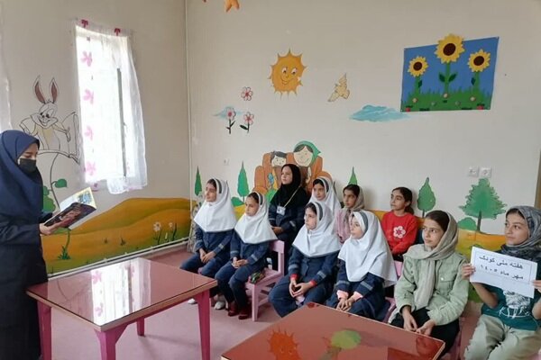 برگزاری برنامه‌های هفته کودک در کتابخانه امام حسن مجتبی (ع) مهاجران
